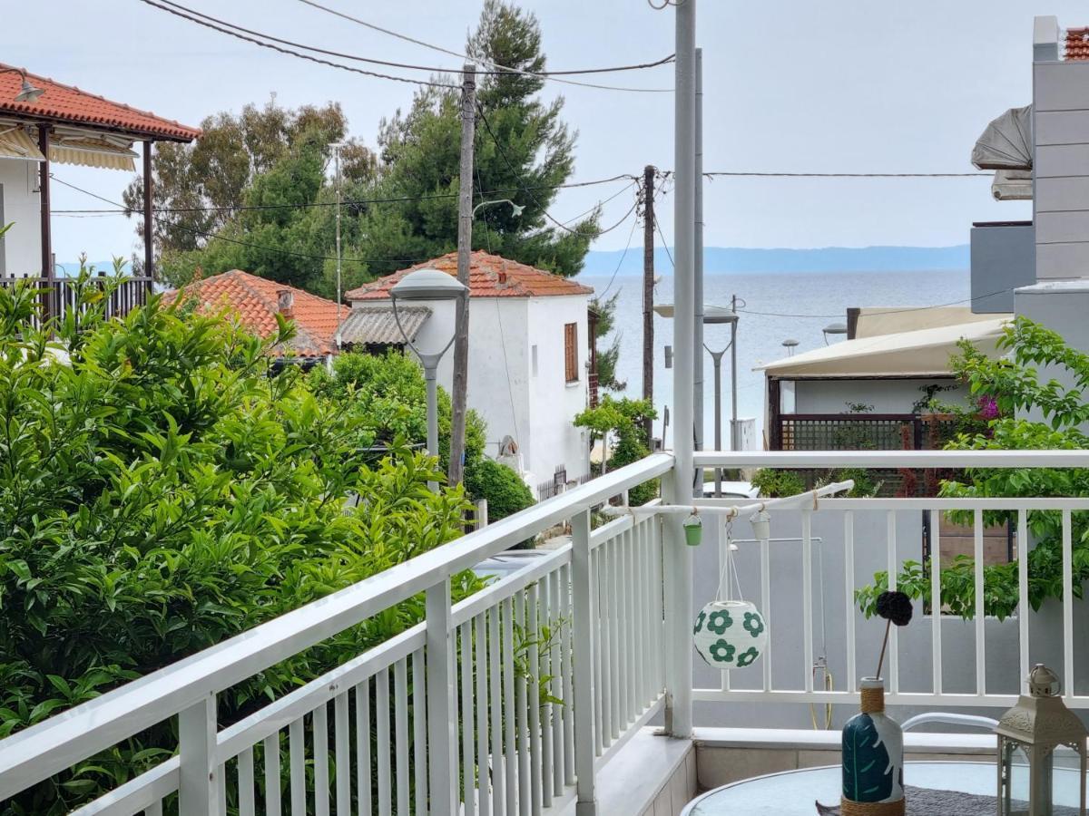 Our Home-Fully Renovated Apartments And Studios By The Sea Никити Екстериор снимка