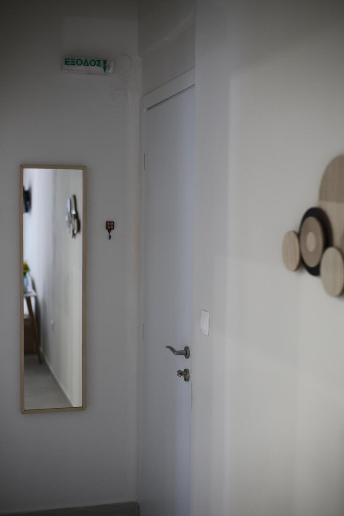 Our Home-Fully Renovated Apartments And Studios By The Sea Никити Екстериор снимка