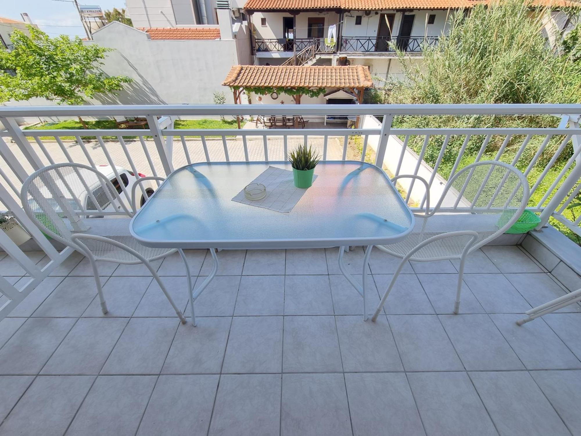 Our Home-Fully Renovated Apartments And Studios By The Sea Никити Екстериор снимка